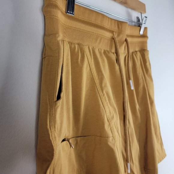 Zyia Pull On Drawstring High Waist Utility Cargo Zip Pocket Stretch Shorts - Picture 2 of 10